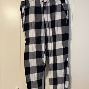 Old Navy Black and White Plaid sleep Pants